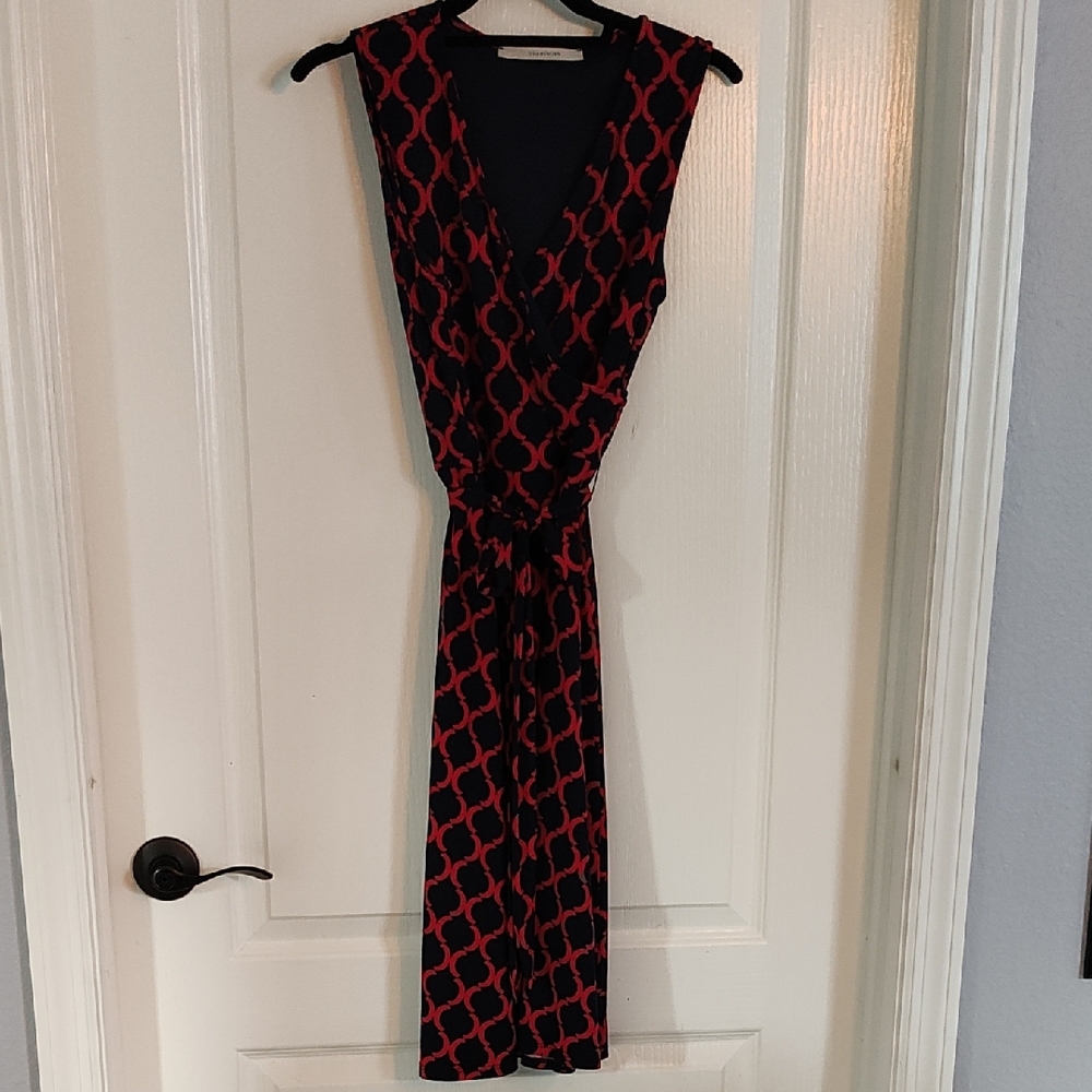 41 Hawthorn Black and Red Geometric Maxi Dress